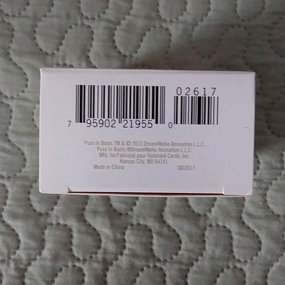 Puss in BOOTS 2011 Hallmark Ornament QXI2617 Old Stock - Picture 5 of 12